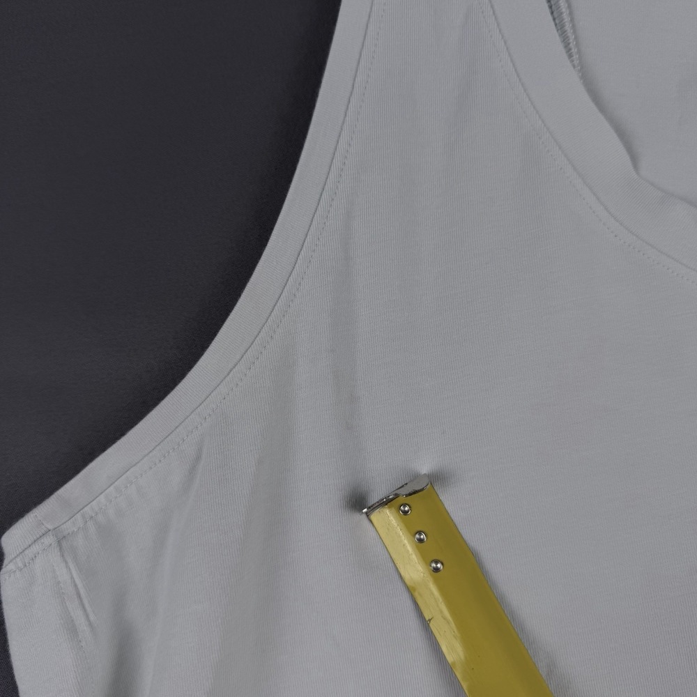 Lululemon Light Gray Racerback Tank Top Scoop Neck Athletic Fit Size 8 - Picture 9 of 9